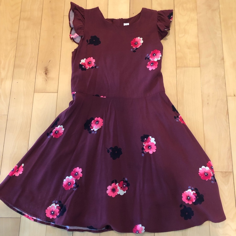 Cute burgundy Gap girls  dress with elastic waist.